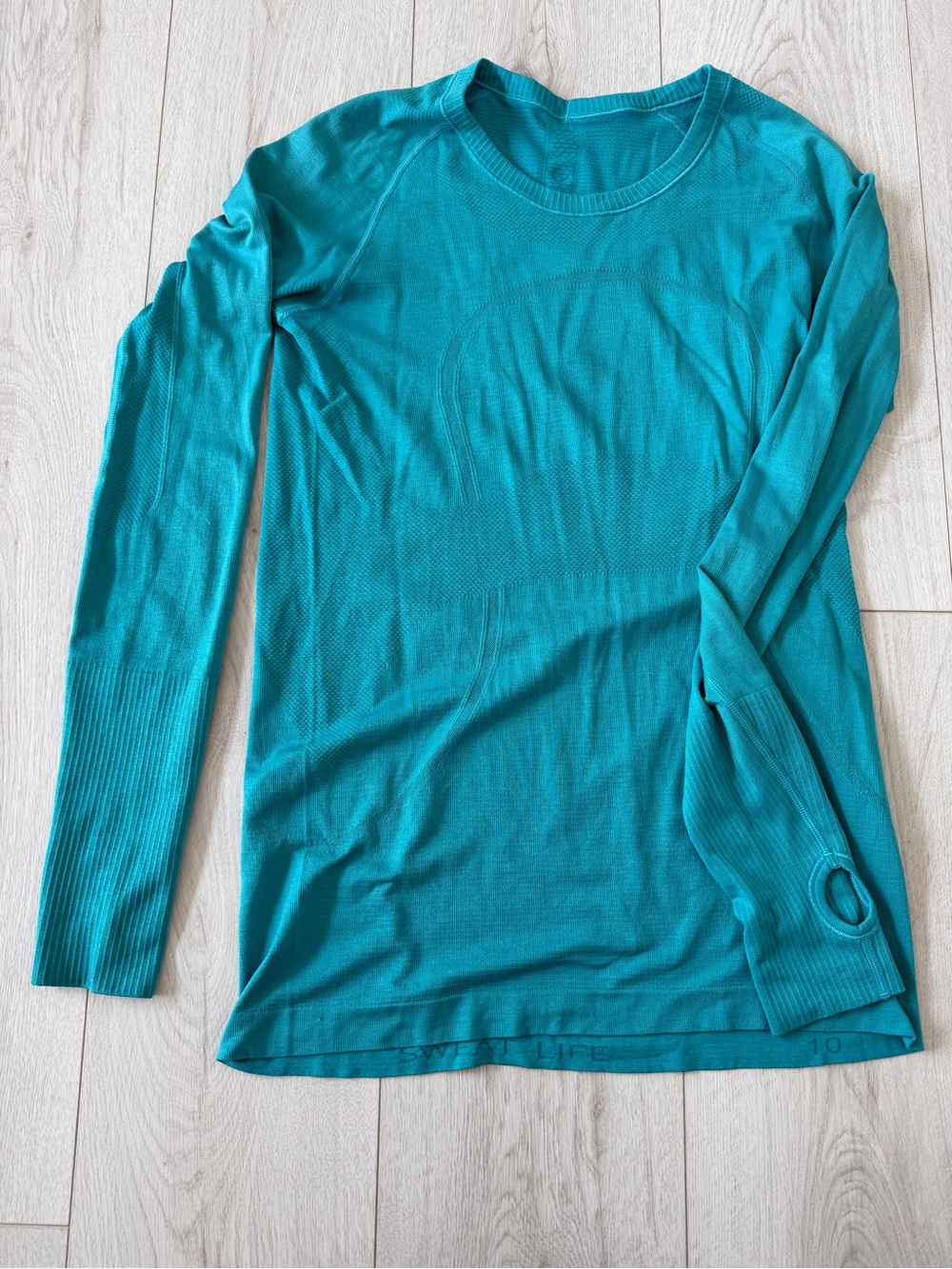 Lululemon swiftly tech long sleeve Women's size 10
